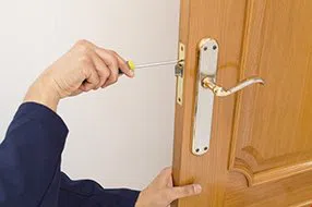Lock Locksmith Tech North Bergen, NJ 201-367-1912 - lock-changing